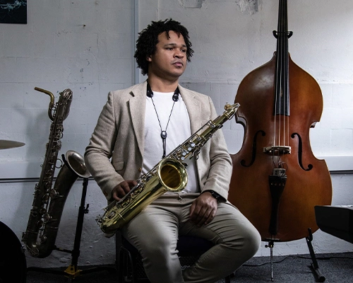 Duncan Johnson saxophonist portrait studio